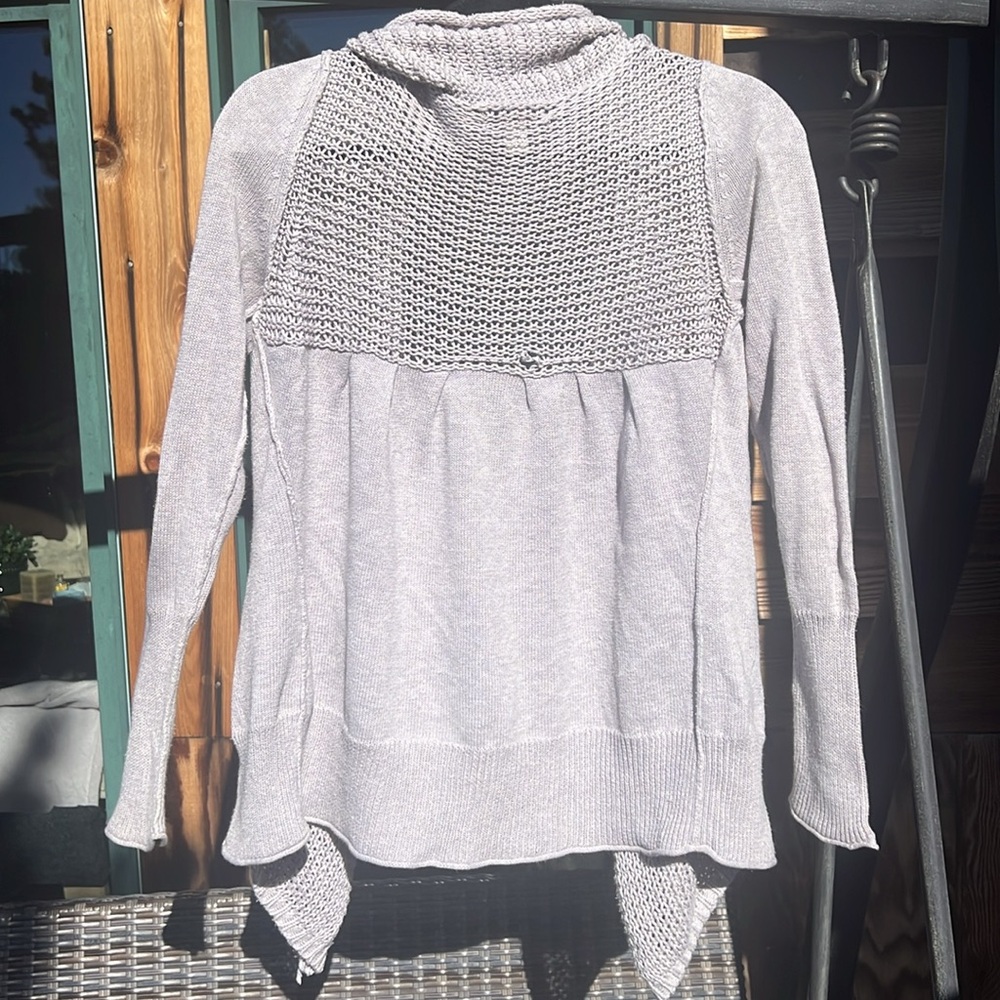 100% Cotton Cardigan by Banana Republic, Medium in Lilac - Picture 8 of 11